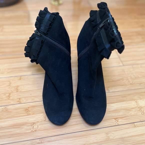 Amalfi Black Booties by Rangoni size 7 - Picture 5 of 6